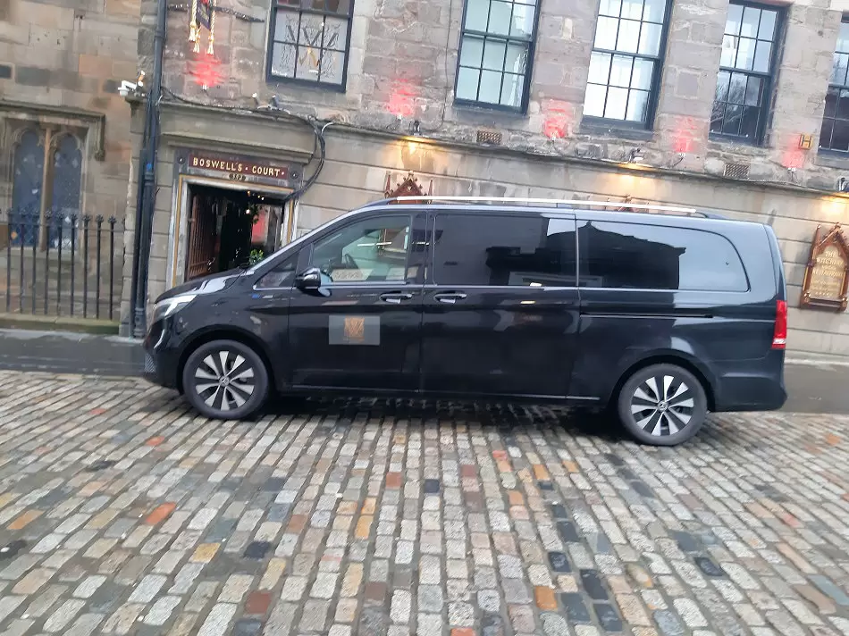 airport car service in Edinburgh